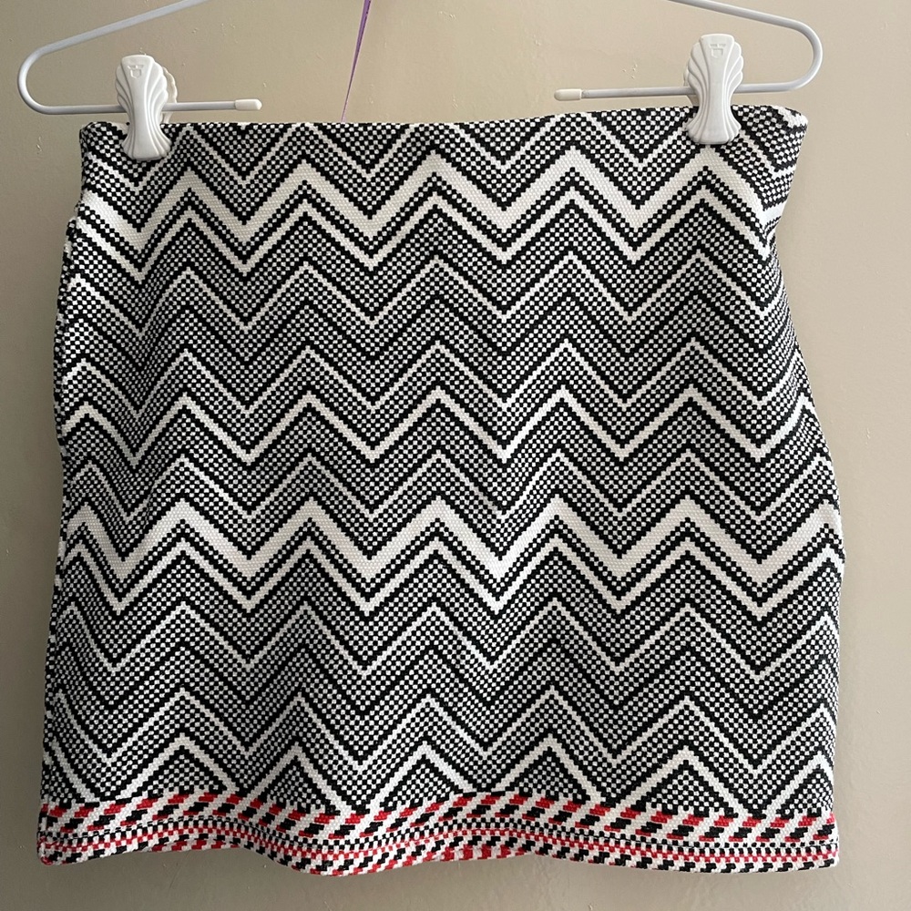 Zara Trafaluc patterned stretch mini skirt, size S